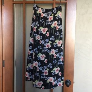 Long skirt size 5/6 with a side leg slit